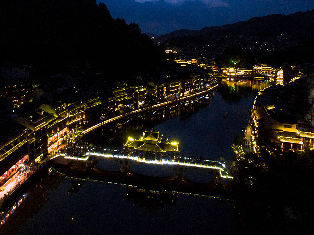 9.鳳凰風(fēng)、雪、雨、霧橋 配圖3.jpg